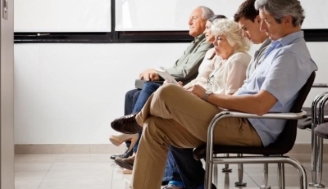 Tutti in fuga dagli ospedali del Lazio